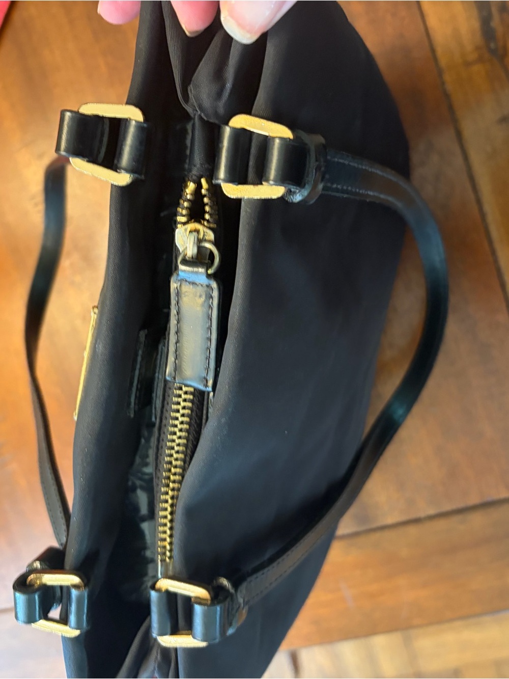 Prada Black vintage 2000’s Tessuto mini Nylon Shoulder Bag with Red Zip Pouch - Picture 7 of 16